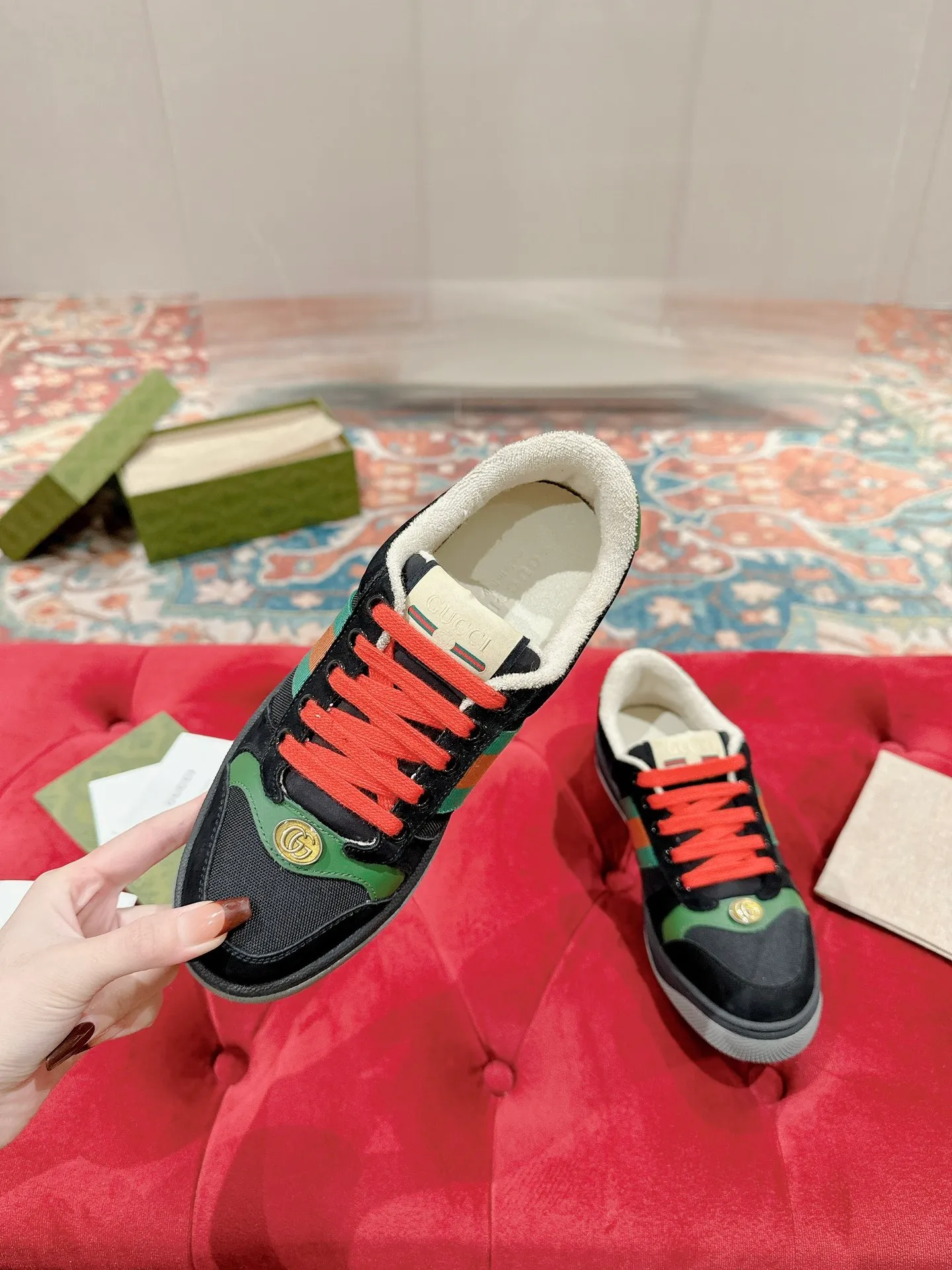 👟👟Ex-factory price 560👟👟 Men ➕10 Gucci————Purchase version GG series distressed dirty shoes-hot style is coming! 9 times out of 10 sales, you will definitely get the money. Ready stock! Spot goods! Spot goods! New colors added - the ultimate version on the market! Purchase the original version and develop it... fabric, material, outsole, and details can be compared at will! Open-mold Swarovski one-to-one replica rhinestone chain...Metal cherry pendant...Metal double G crystal cylindrical mark...Gucci original customized narrow webbing...Super flash series - flash diamond chain. The cherry decoration is detachable and can be changed into two to match with each other to show your personality. Exclusive color-brushed cowhide fabric. Hand-made distressed is very textured and has a sense of luxury! The details of the workmanship can be seen in the drawings, and no line is missed. The original terry cloth is delicate, soft and more comfortable and breathable. The privately stamped two-color original TPU outsole (lower layer is wider and the upper layer is narrower). Matching packaging⭐️ Size: Female 35-40 Male 39-44 (Female 41 Male 45 customized)